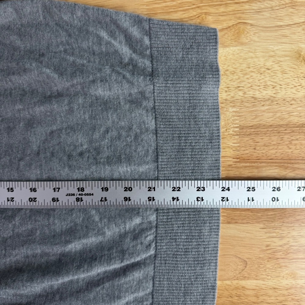Buck Mason Womens Small Gray 100% Cashmere Crew Neck Long Sleeve Sweater FLAW - Picture 8 of 8